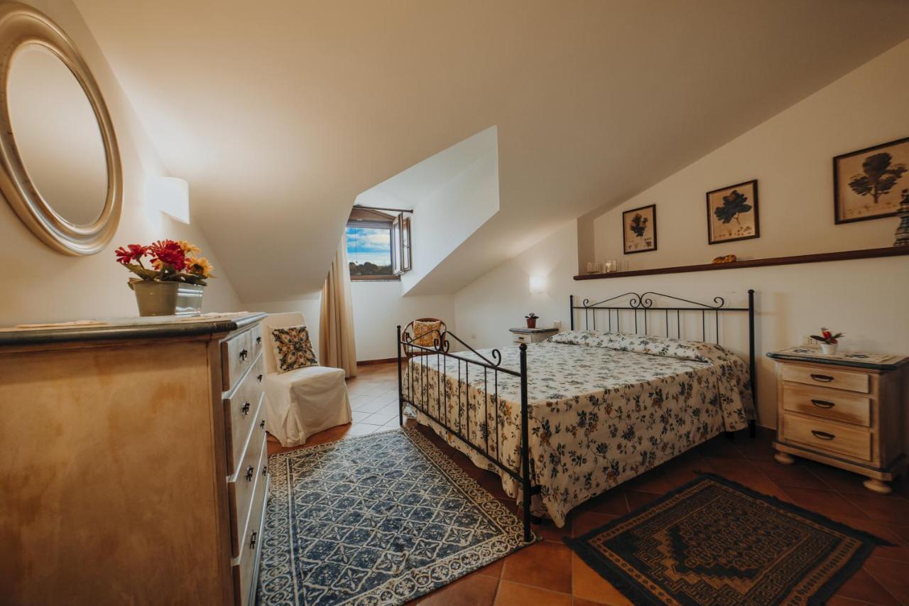 Residenza Golfo Degli Ulivi Aparthotel Caprioli Eksteriør bilde