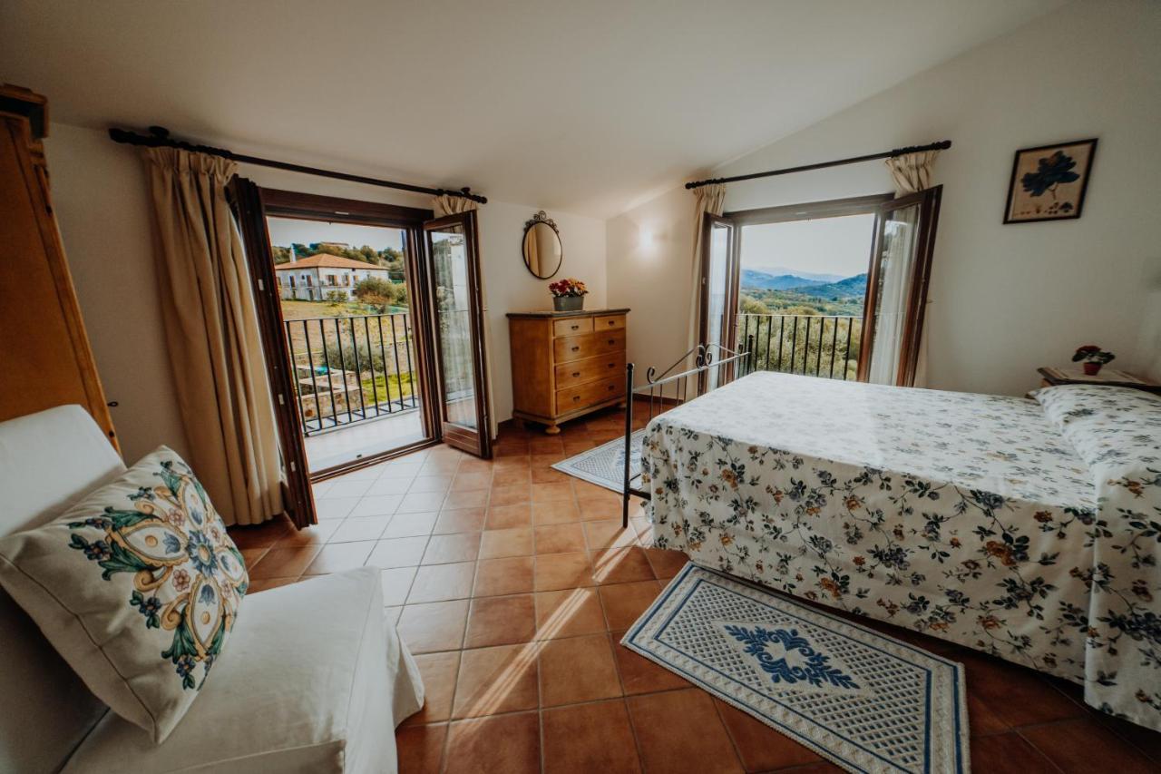 Residenza Golfo Degli Ulivi Aparthotel Caprioli Eksteriør bilde