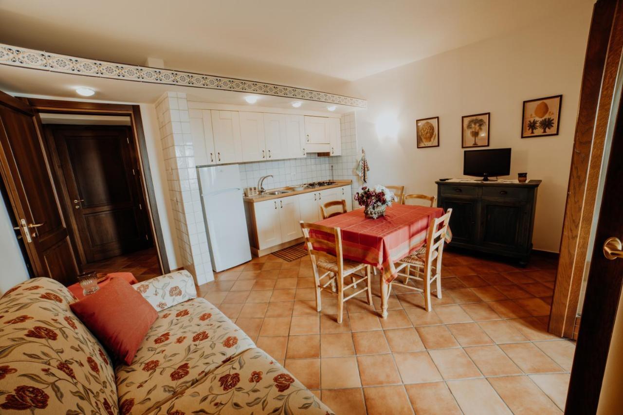 Residenza Golfo Degli Ulivi Aparthotel Caprioli Eksteriør bilde