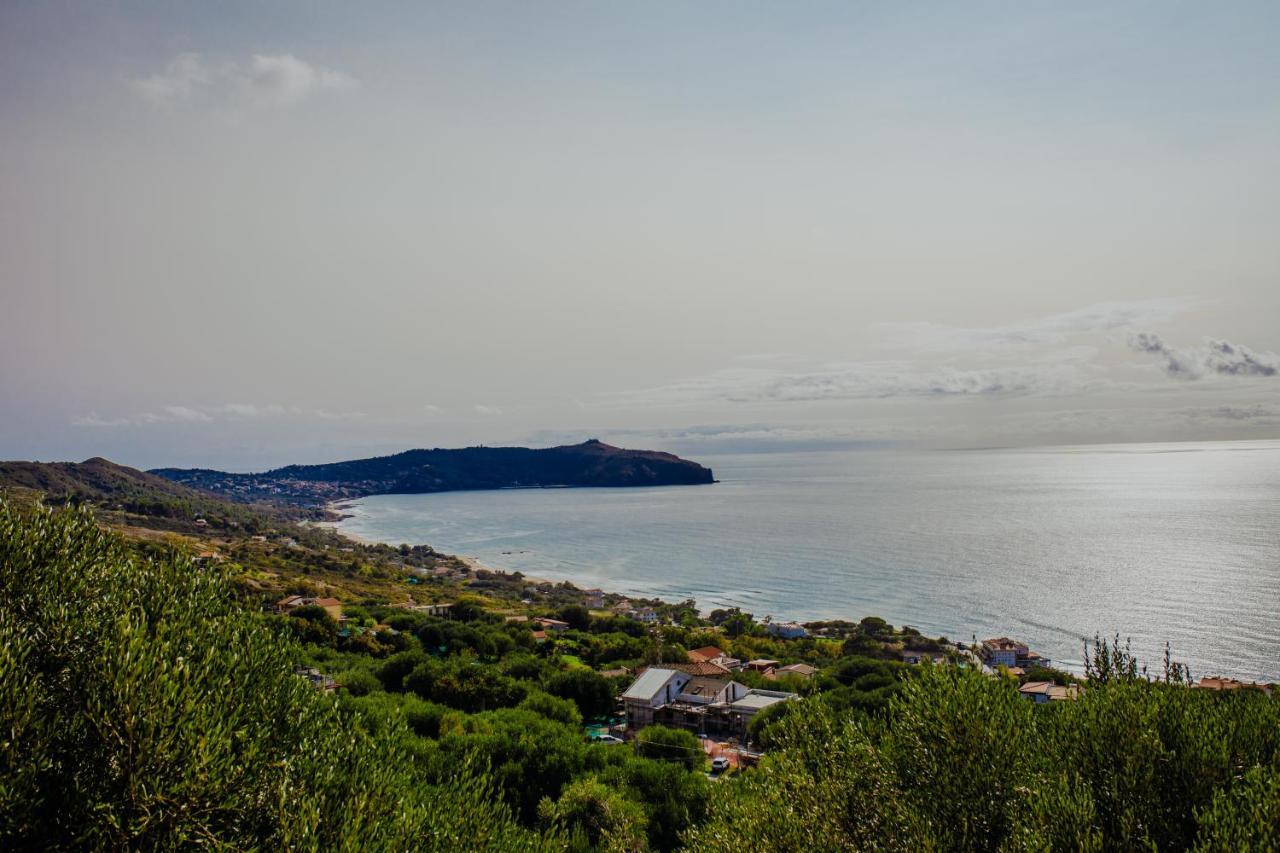Residenza Golfo Degli Ulivi Aparthotel Caprioli Eksteriør bilde