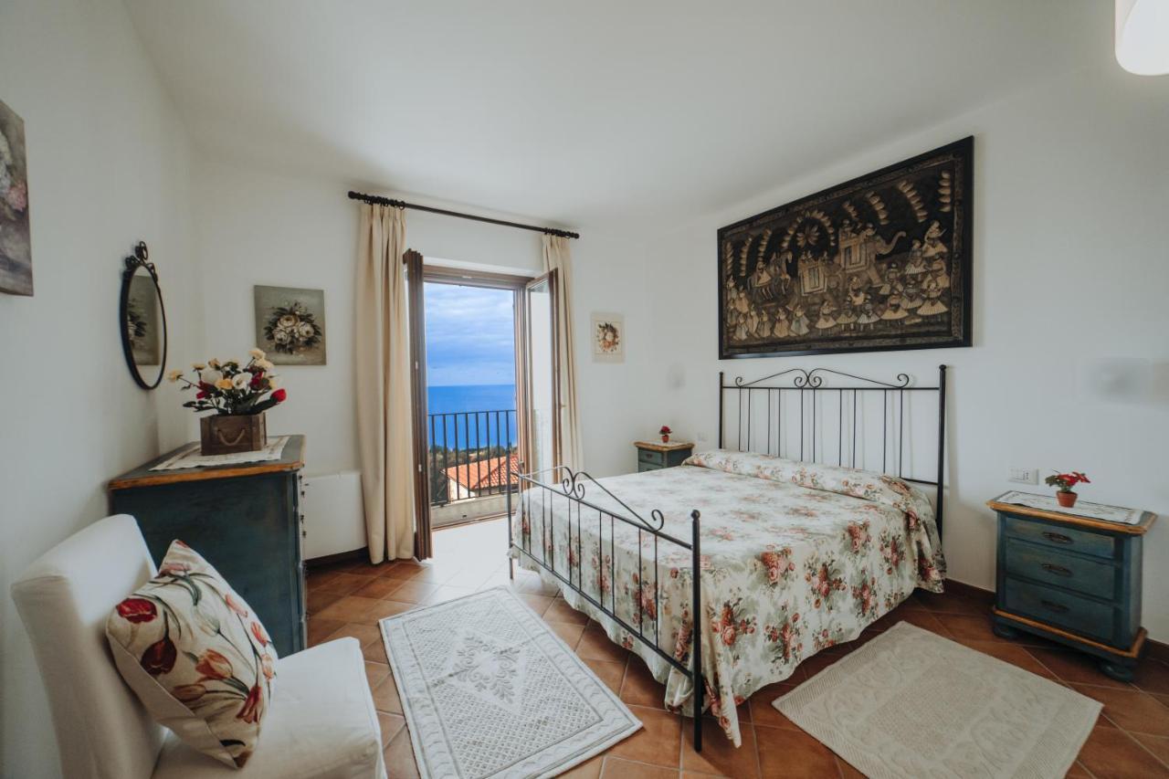 Residenza Golfo Degli Ulivi Aparthotel Caprioli Eksteriør bilde