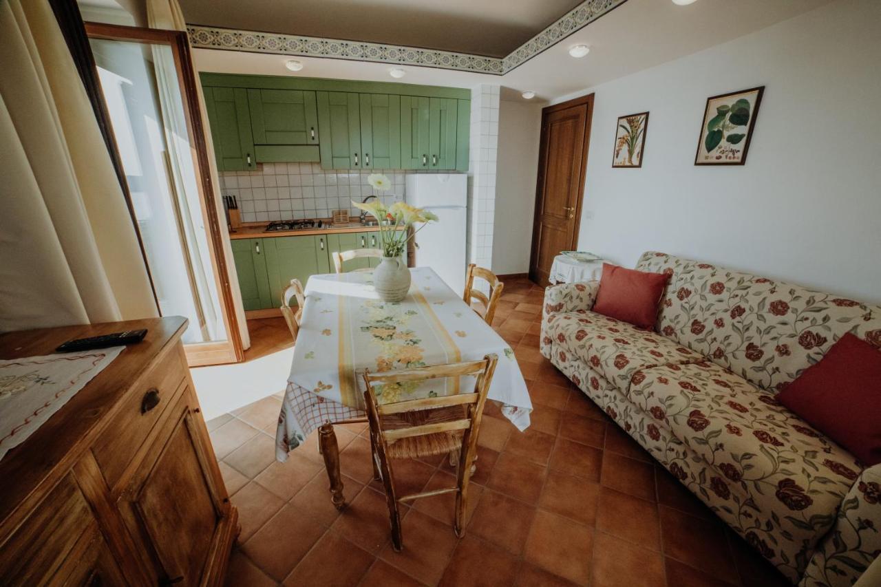 Residenza Golfo Degli Ulivi Aparthotel Caprioli Eksteriør bilde