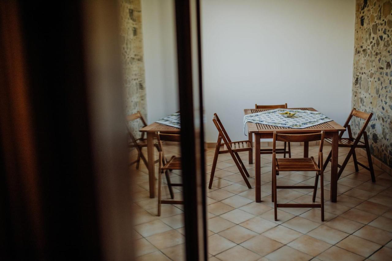 Residenza Golfo Degli Ulivi Aparthotel Caprioli Eksteriør bilde