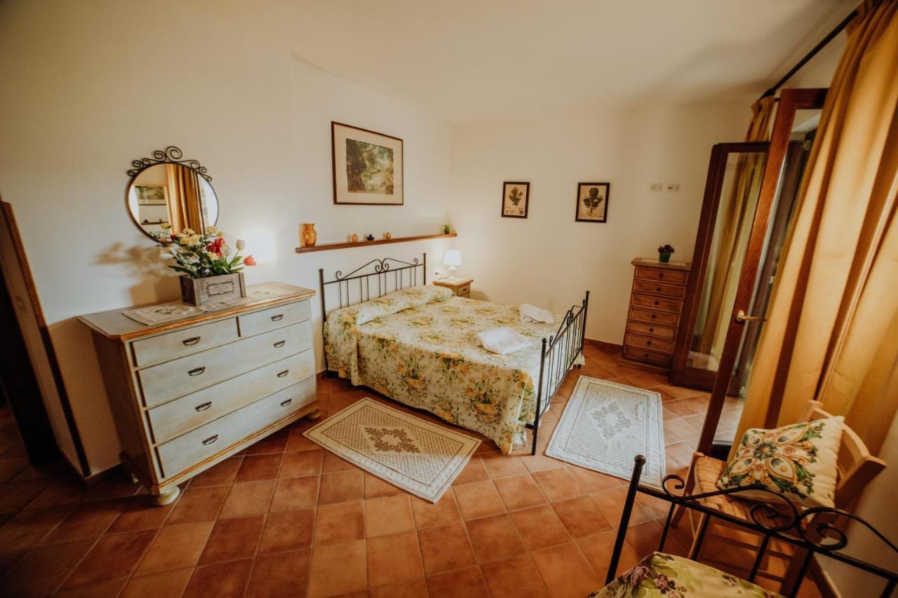 Residenza Golfo Degli Ulivi Aparthotel Caprioli Eksteriør bilde