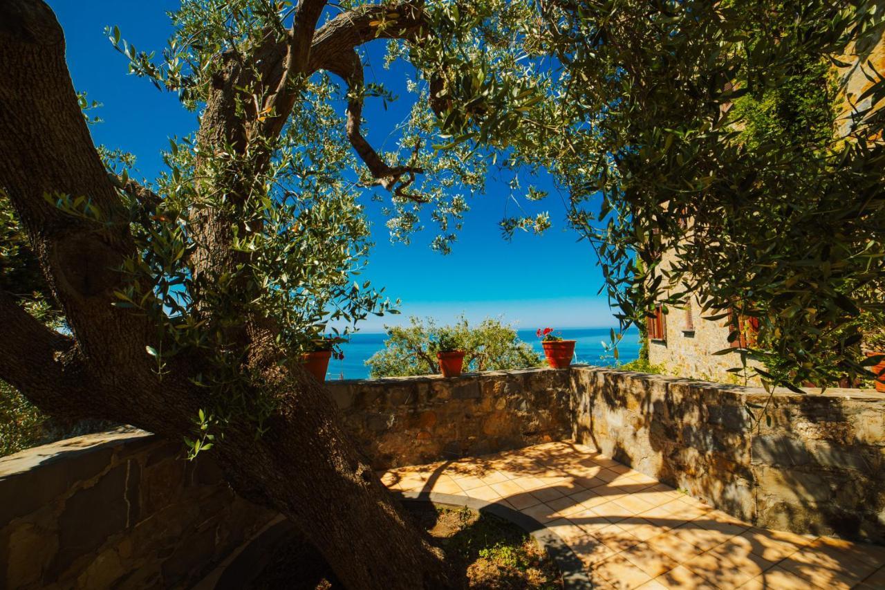 Residenza Golfo Degli Ulivi Aparthotel Caprioli Eksteriør bilde