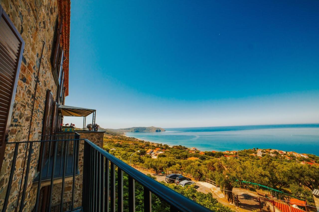 Residenza Golfo Degli Ulivi Aparthotel Caprioli Eksteriør bilde